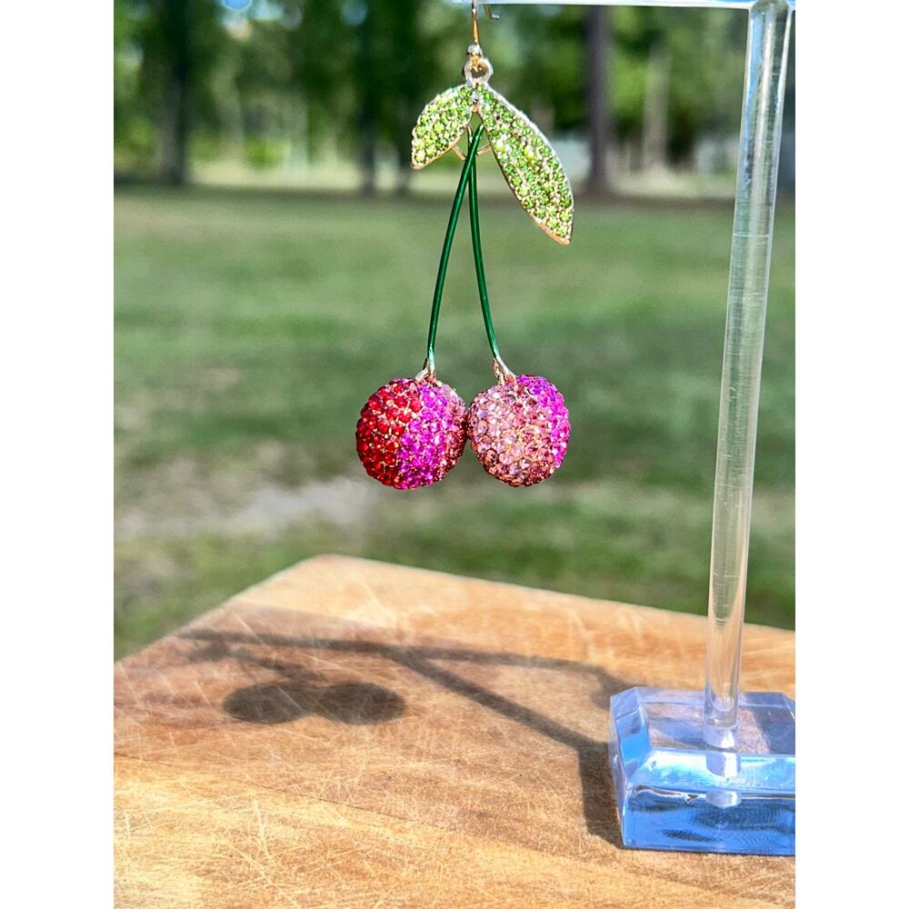 Vintage Pink Beaded Cherry Cluster Drop Earrings Boho Retro Fruit Novelty - Picture 2 of 14